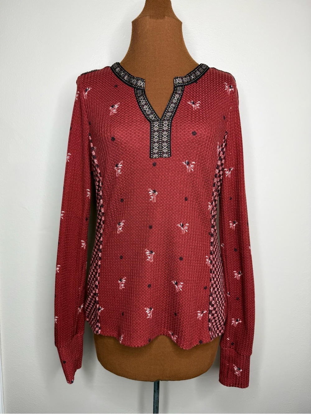 DR2 by Daniel Rainn Long Sleeve Waffle Knit Top Size Small